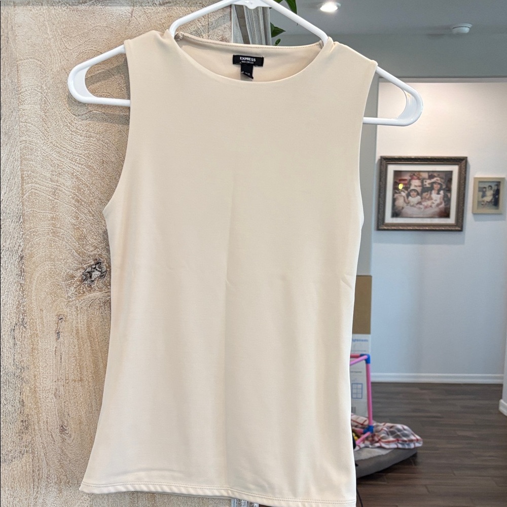 Express Cream Sleeveless Tank Top